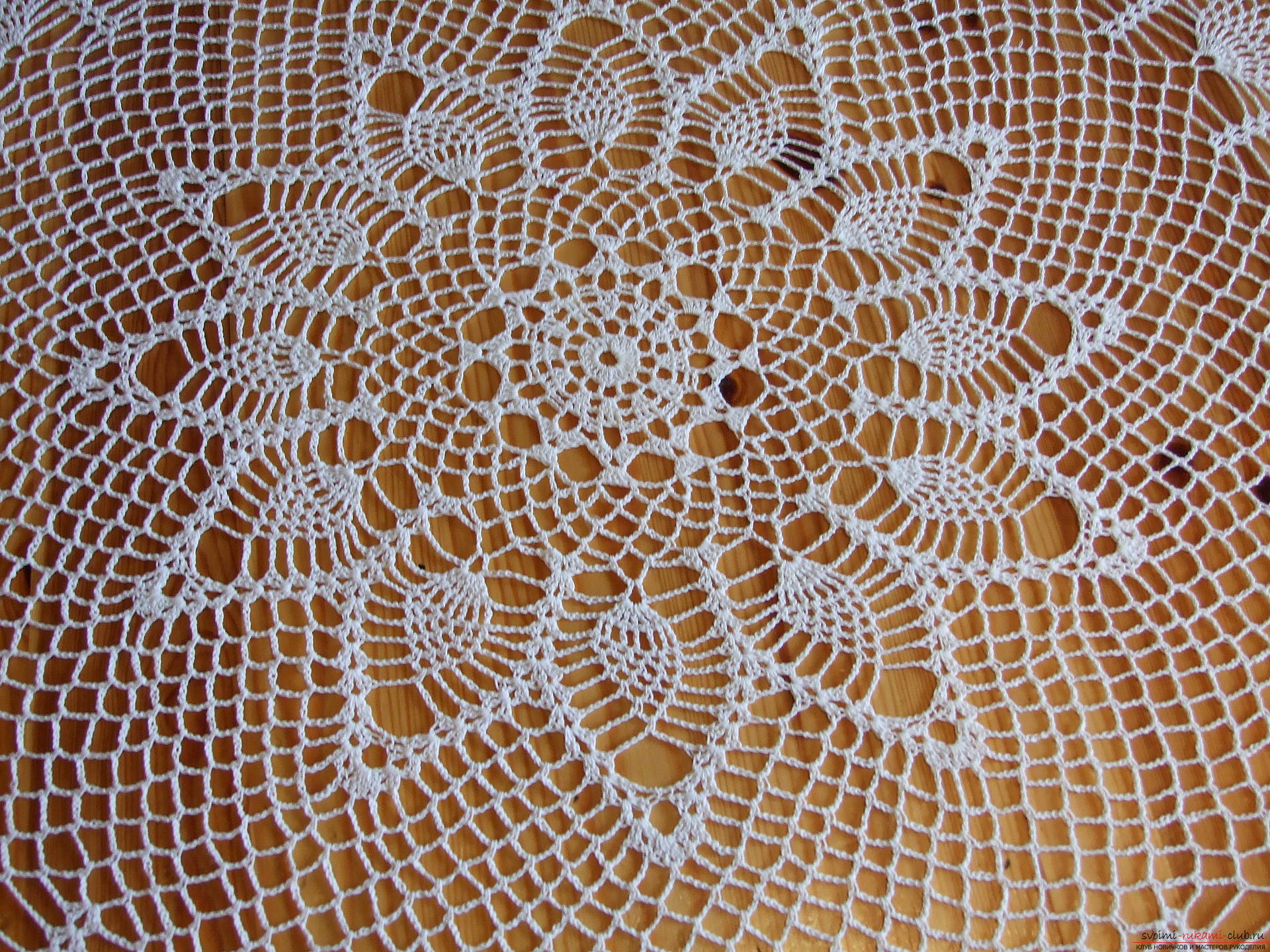 White tracery tablecloth, crocheted. Photo # 2