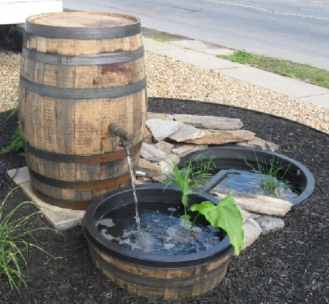 DIY fountain and ponds from barrels