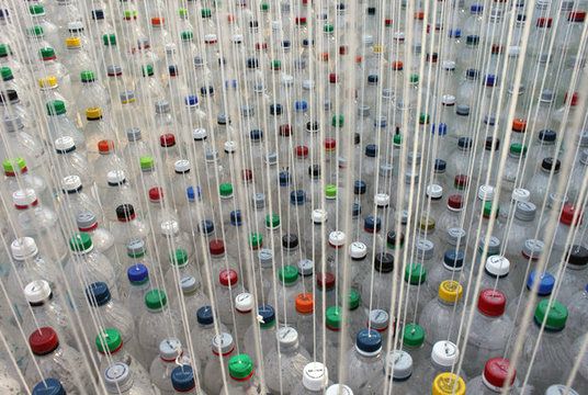 master-class canopy of plastic bottles with their own hands