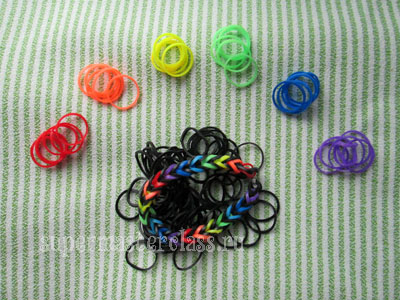 Bracelet from elastic bands Fish tail: colors