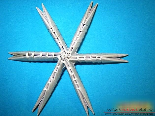 Snowflake from origami modules - formation of snowflakes on the basis of the origami scheme. Picture №3