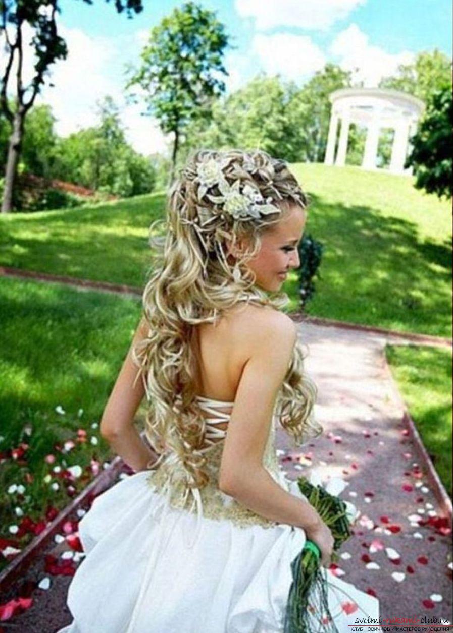 Photo gallery of wedding hairstyles for hair of different length. Photo Number 14