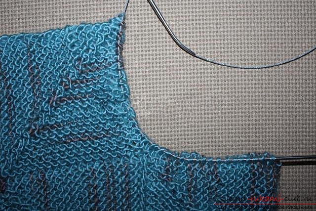 We knit the sweater with knitting needles. Photo №29
