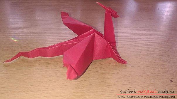 This detailed master class contains a scheme of origami dragon made of paper, which you can make by yourself. Photo # 1