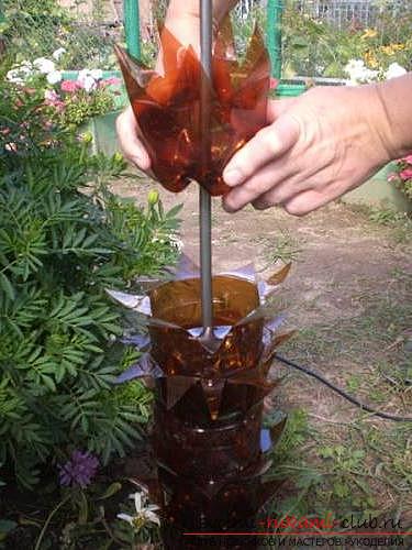 Crafts from plastic bottles, hand-made articles for the garden, how to make a palm from plastic bottles with their own hands, step-by-step instructions explaining the photos .. Photo # 14