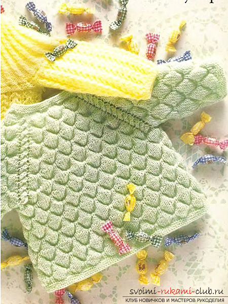 knitted green knitted baby pullover with a fastener on the back. Photo №1