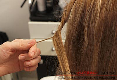 Hairstyles for the holiday with their own hands can be created by using training material and photo-instructions. Beautiful simple hairstyles we learn to do at home .. Picture №11