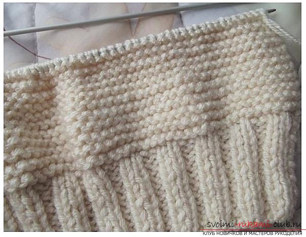 How to tie berets with knitting needles, detailed photos and job description, several models with a delicate and dense pattern, knitting on circular, stocking and regular knitting needles. Picture №3