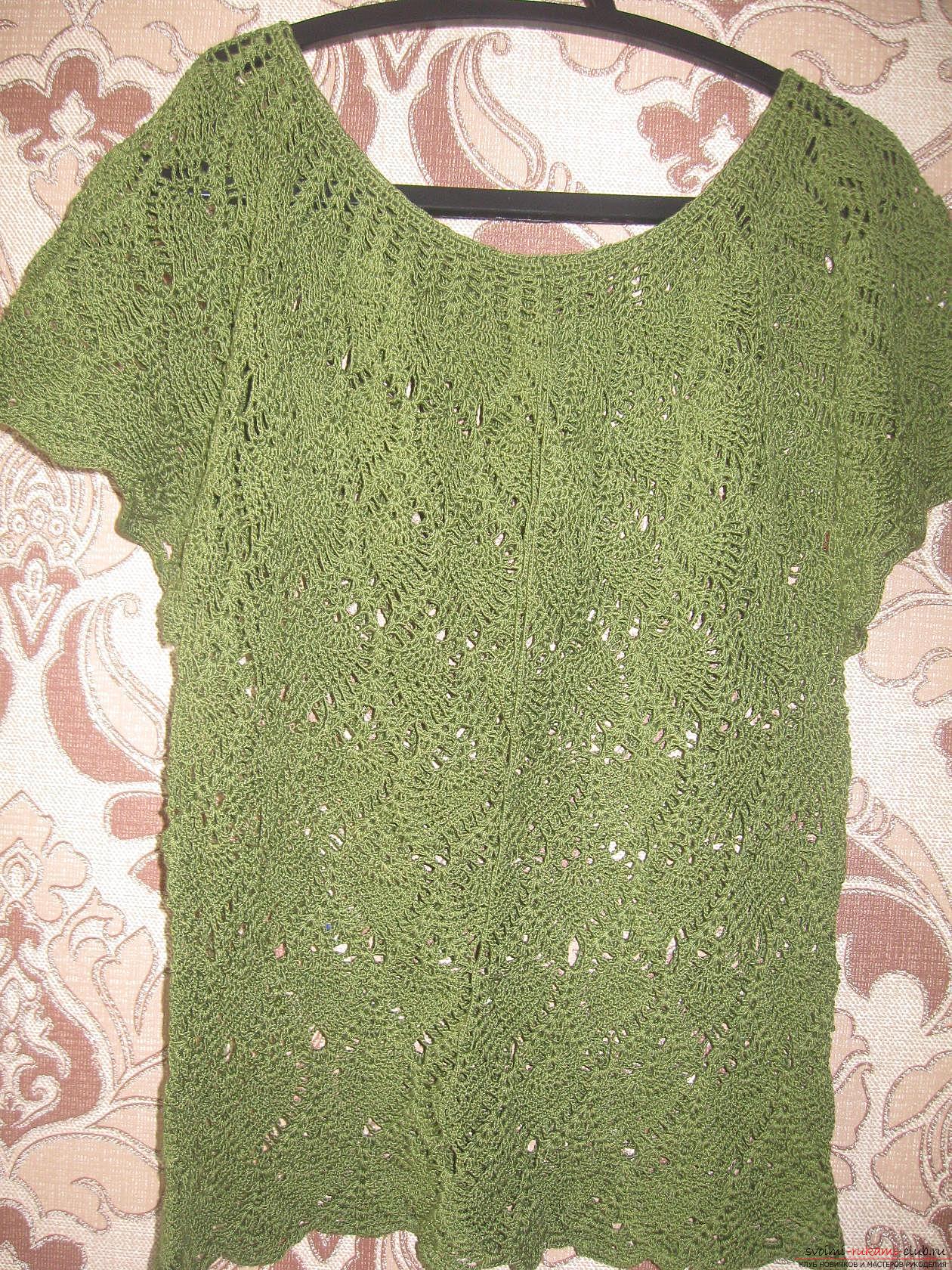 Zomerblouse met ananaspatroon. Foto # 2