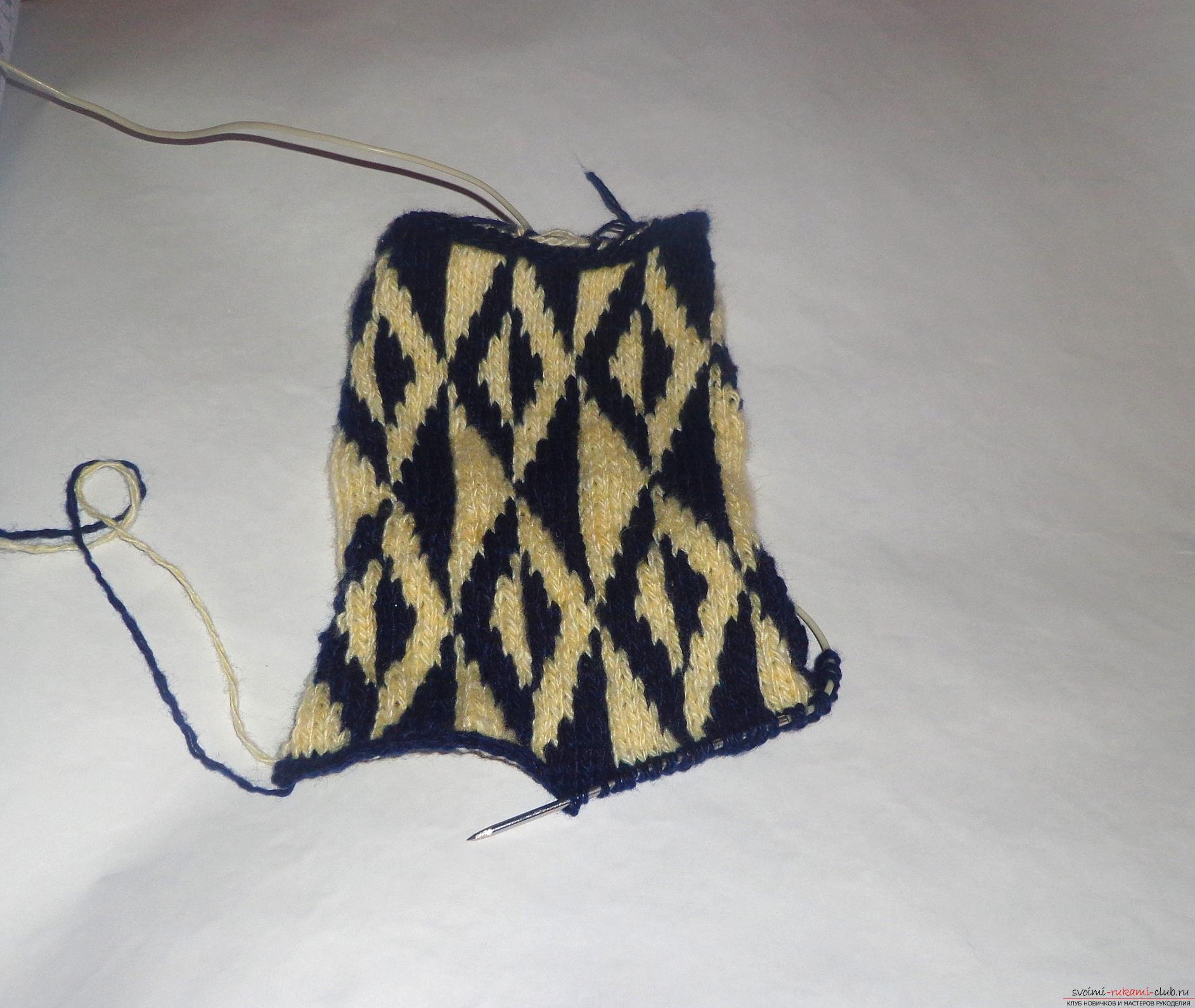 The master class will tell you how to create a knitted stylish knitting needle with your own hands. Photo №8
