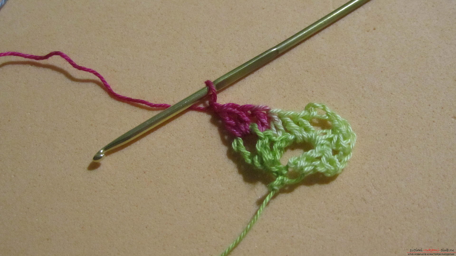 This master class with a pattern and description of crochet will teach you how to knit lace with hearts .. Photo # 12