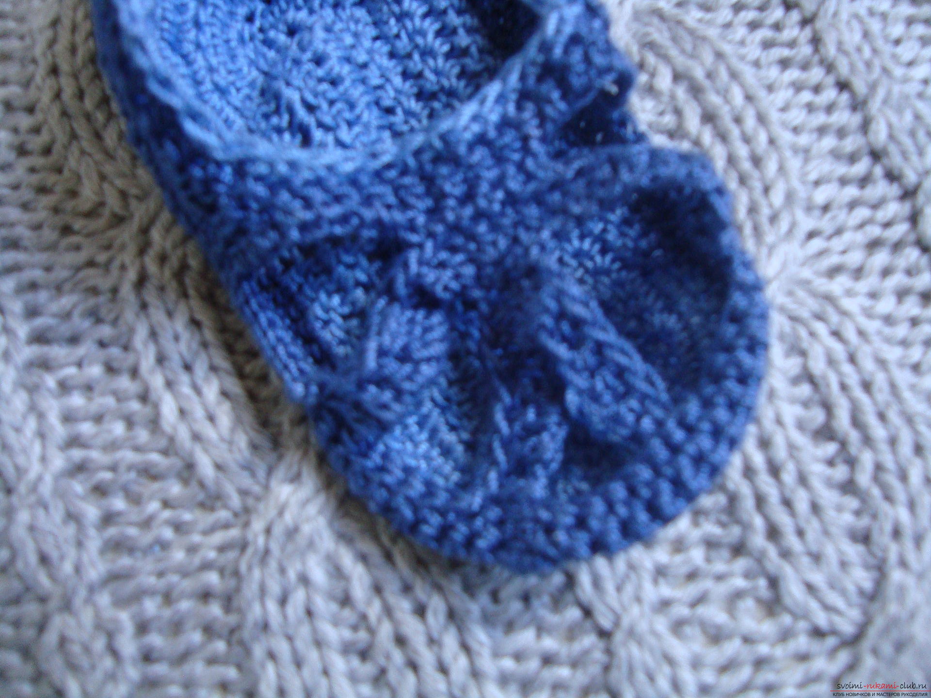 Photo to a lesson on crocheting children's sandals. Photo №4
