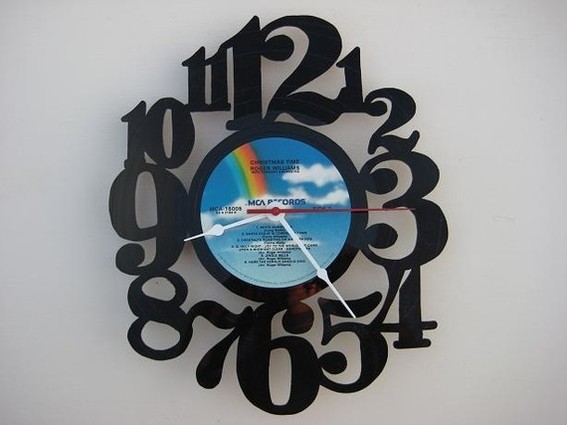 Uhr von Vinyl-Schallplatten mit eigenen Händen