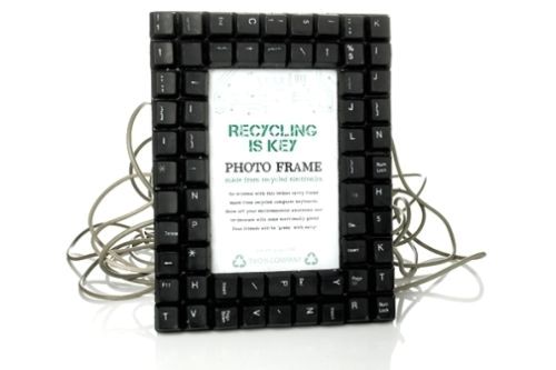 what to do from the old keyboard - a frame for photos