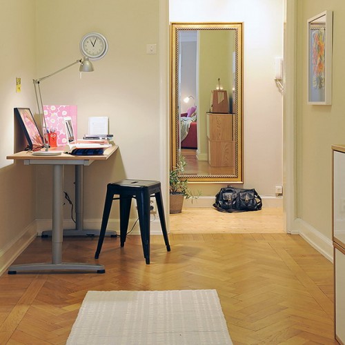kompaktní domácí kanceláře v malých bytech-13