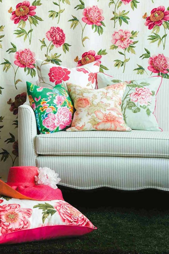 How to create a spring interior using floral design