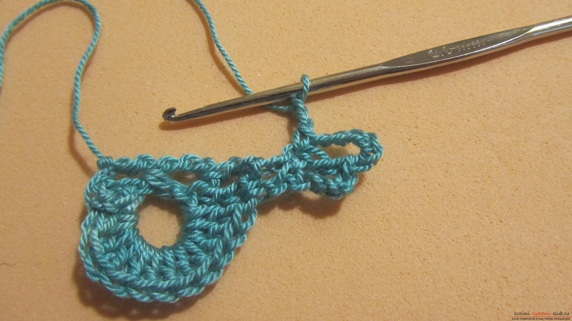 The master class will tell you in detail about crochet work on an openwork scarf. Photo number 15