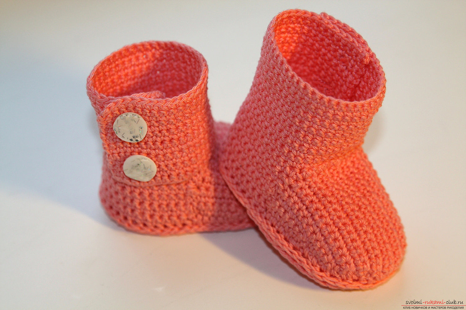 We knit baby booties with knitting needles. Boots for newborns with their own hands for beginner needlewomen. Photo №5