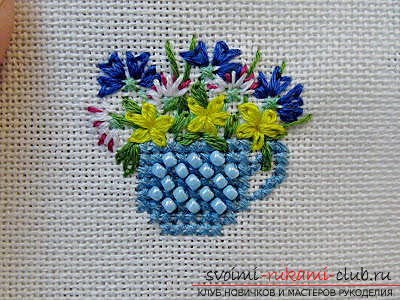 We embroider flowers on the description and schemes. Photo №5