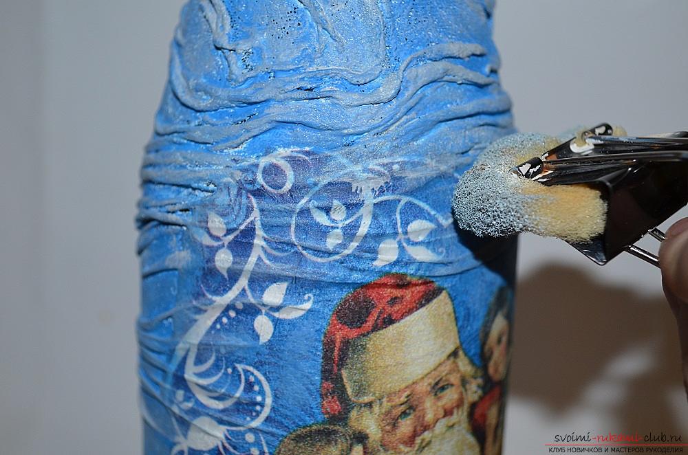 Photo to a lesson on decoupage of a bottle of champagne. Photo Number 14