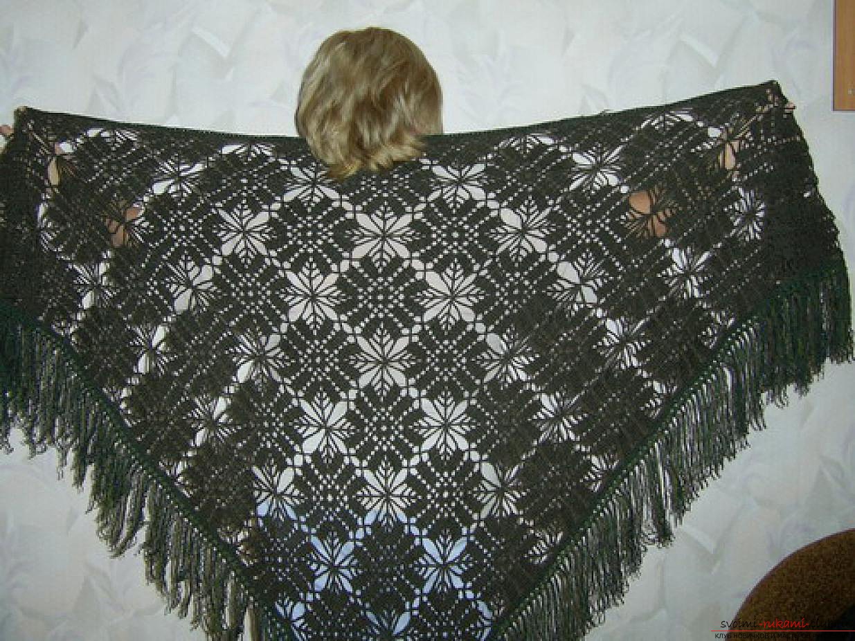 crocheted beautiful woman shawl. Photo №5