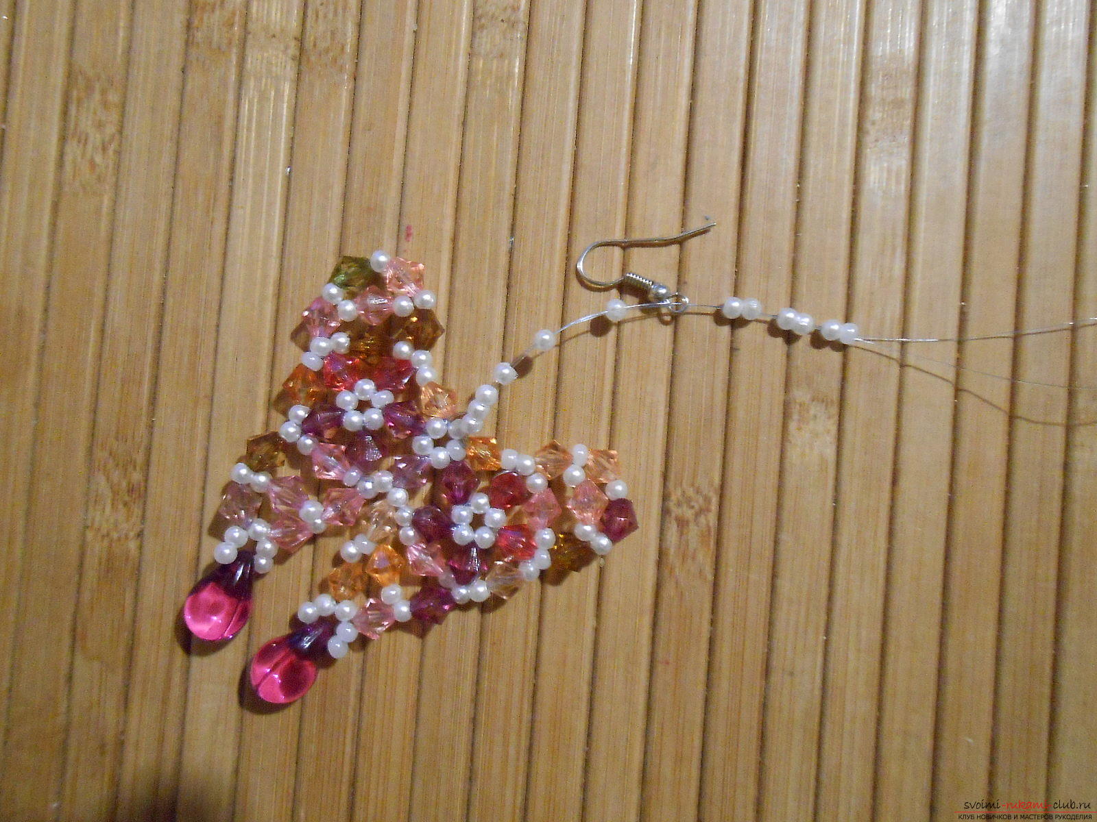 This detailed master class will teach the weaving of a butterfly from beads. Photo №26