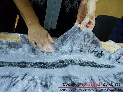 The technique of creating a scarf with felting out of wool is wet felting for beginners. Picture №10
