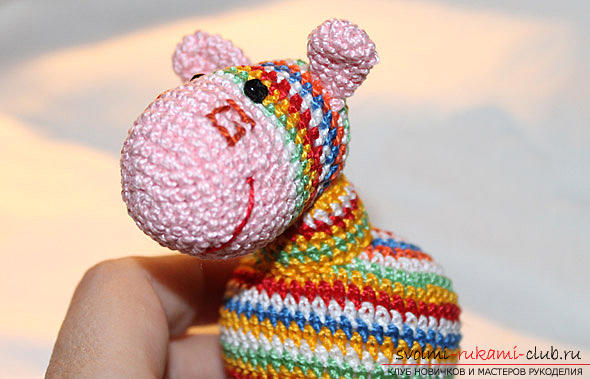 A lesson on knitting an amigurumi crochet with description and photo. Photo number 17