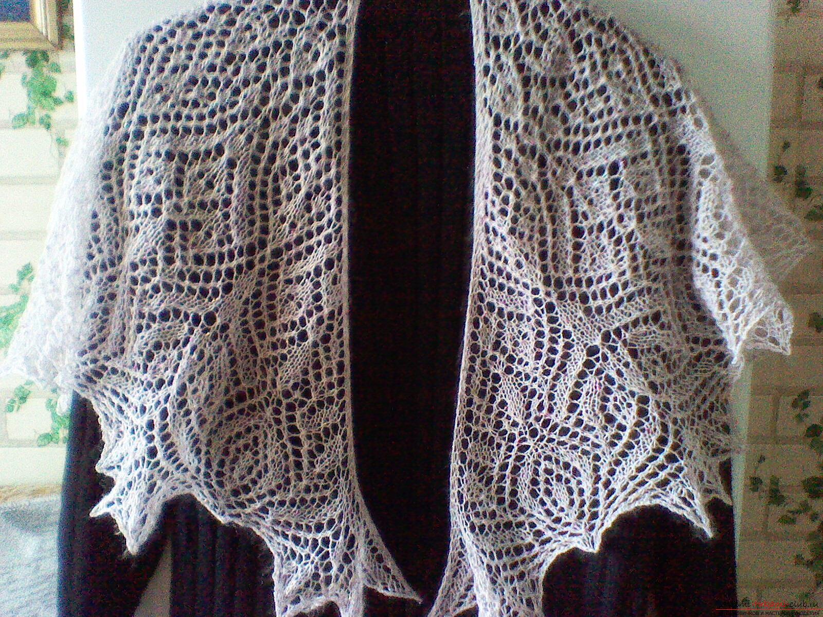 Description knitting the openwork white shawls with knitting needles. Photo №6