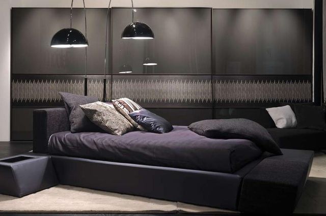 Dark colors in the interior of the bedroom
