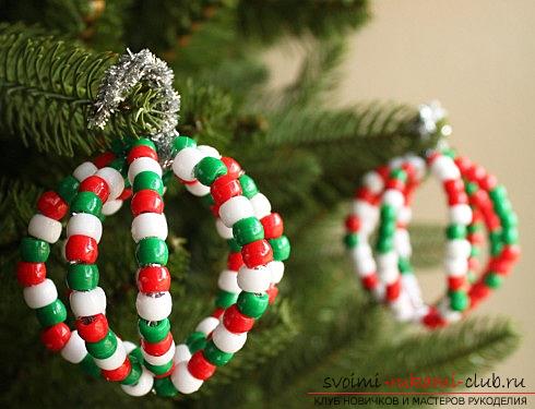 Masterclasses over het weven van verschillende kerstdecoraties, foto's, grafieken, beschrijving. Foto №1