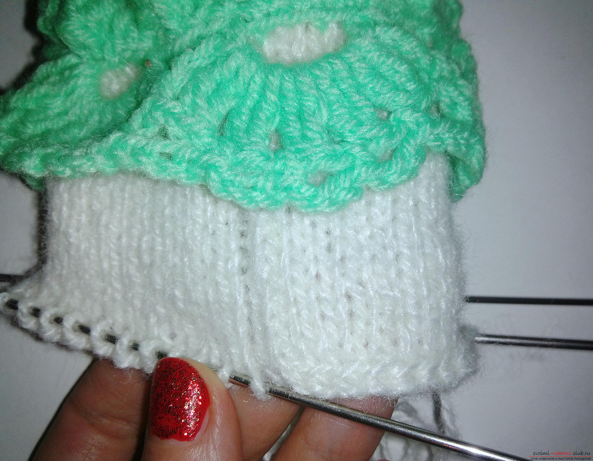 This master class on knitting for beginners will tell you how to learn to knit mitts .. Photo №15