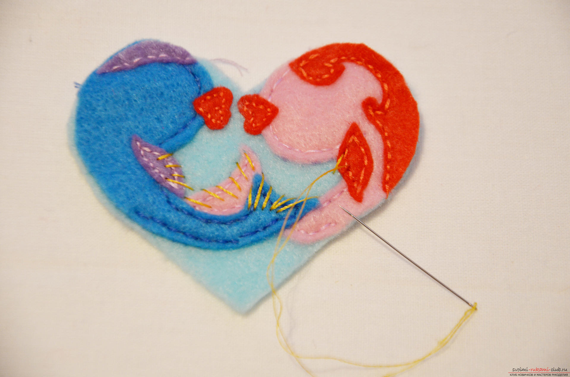 This master class will teach how to sew the original valentines on February 14 - fish from felt .. Photo # 9