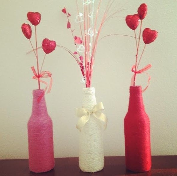 Color rosa, blanco y rojo para la decoración del hogar el 14 de febrero