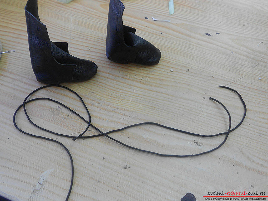 Building a pattern of shoes for the doll and making them .. Photo # 21