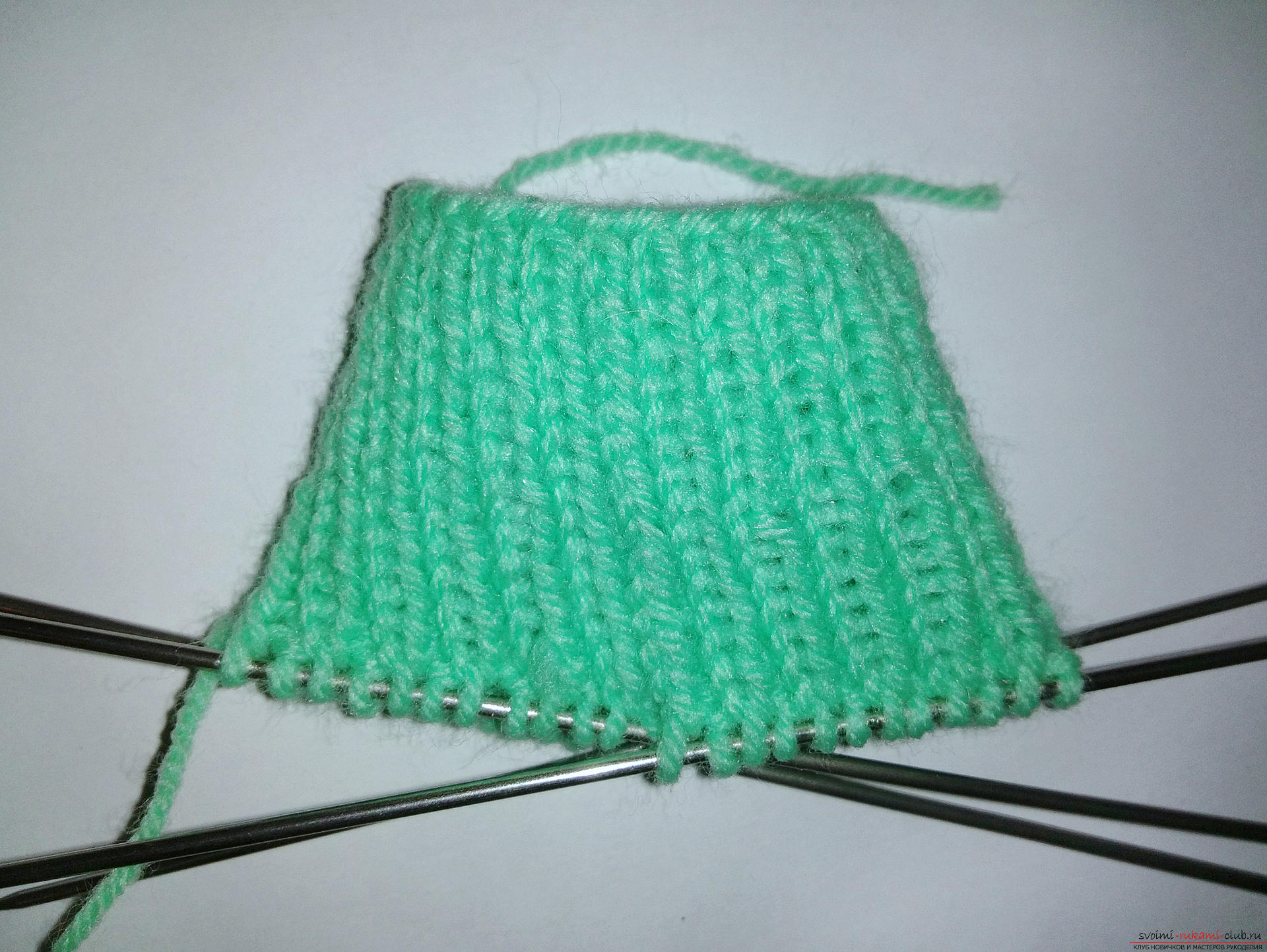 This master class on knitting for beginners will tell you how to learn to knit mittens .. Photo # 3