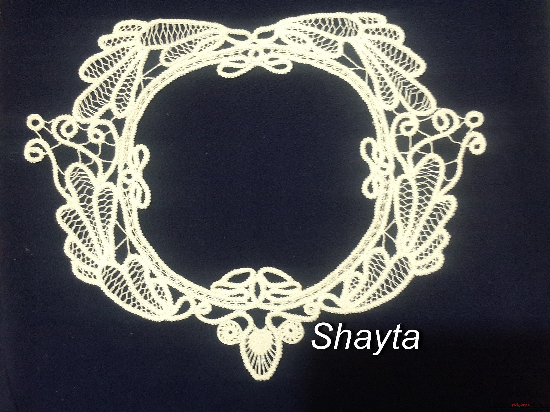 A smart collar in the technique of Romanian lace. Photo №1