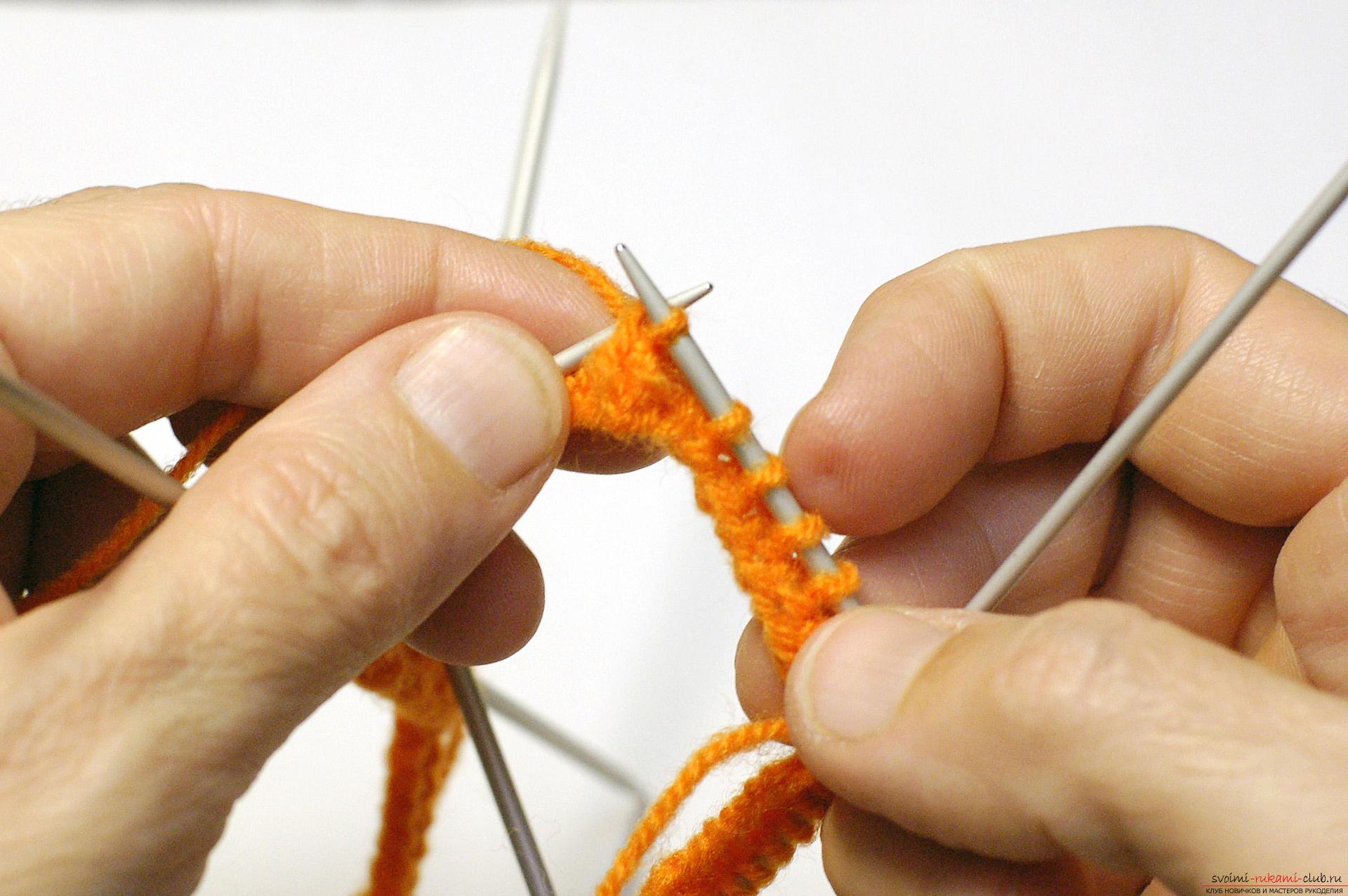 Майсторски клас от новогодишните орнаменти ще ви научи как да плета плетена звезда на коледно дърво с игли за плетене. Снимка №5