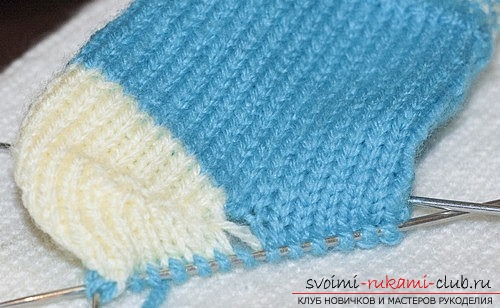 An example of knitting of children's socks. Free knitting lessons for boys, step-by-step descriptions and recommendations with photos of the work of experienced knitters. Photo Number 9