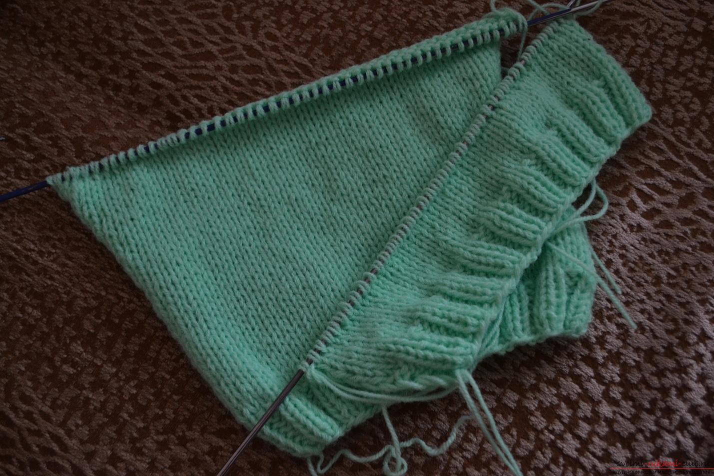 Ez a mesterkurzus egy kötésminta megtanítja, hogyan kell kötni egy öltönyt egy újszülött vagy csecsemő kötőtűvel .. Fotó # 3