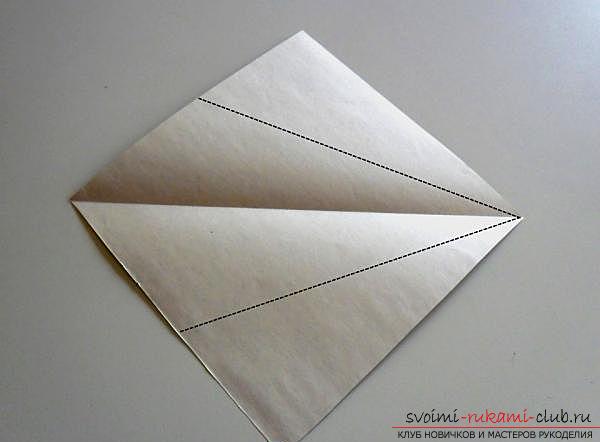 Wie man eine Krähe in Origami Technik macht. Foto # 2