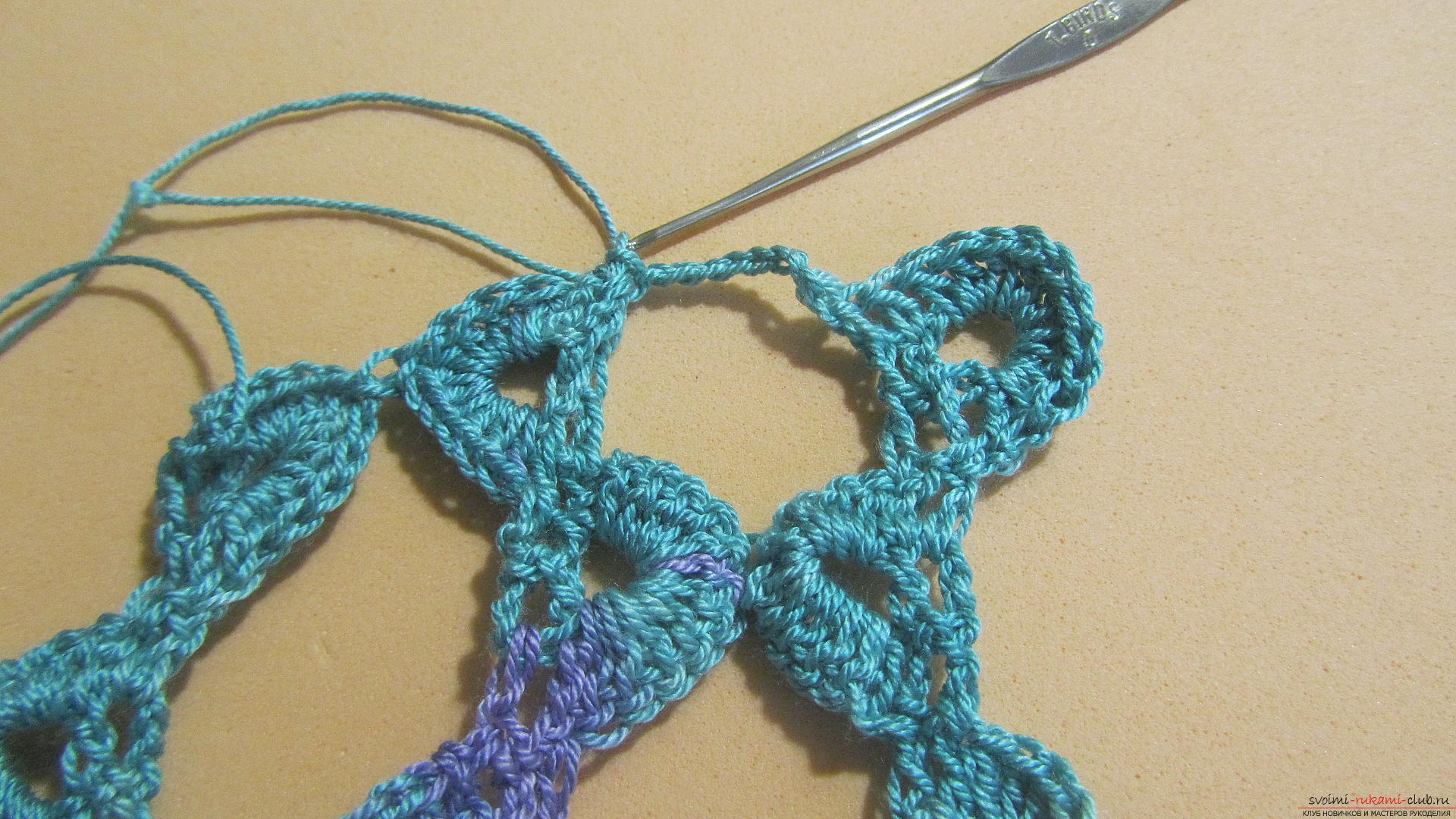 The master class will tell you in detail about crochet work on an openwork scarf. Photo №32