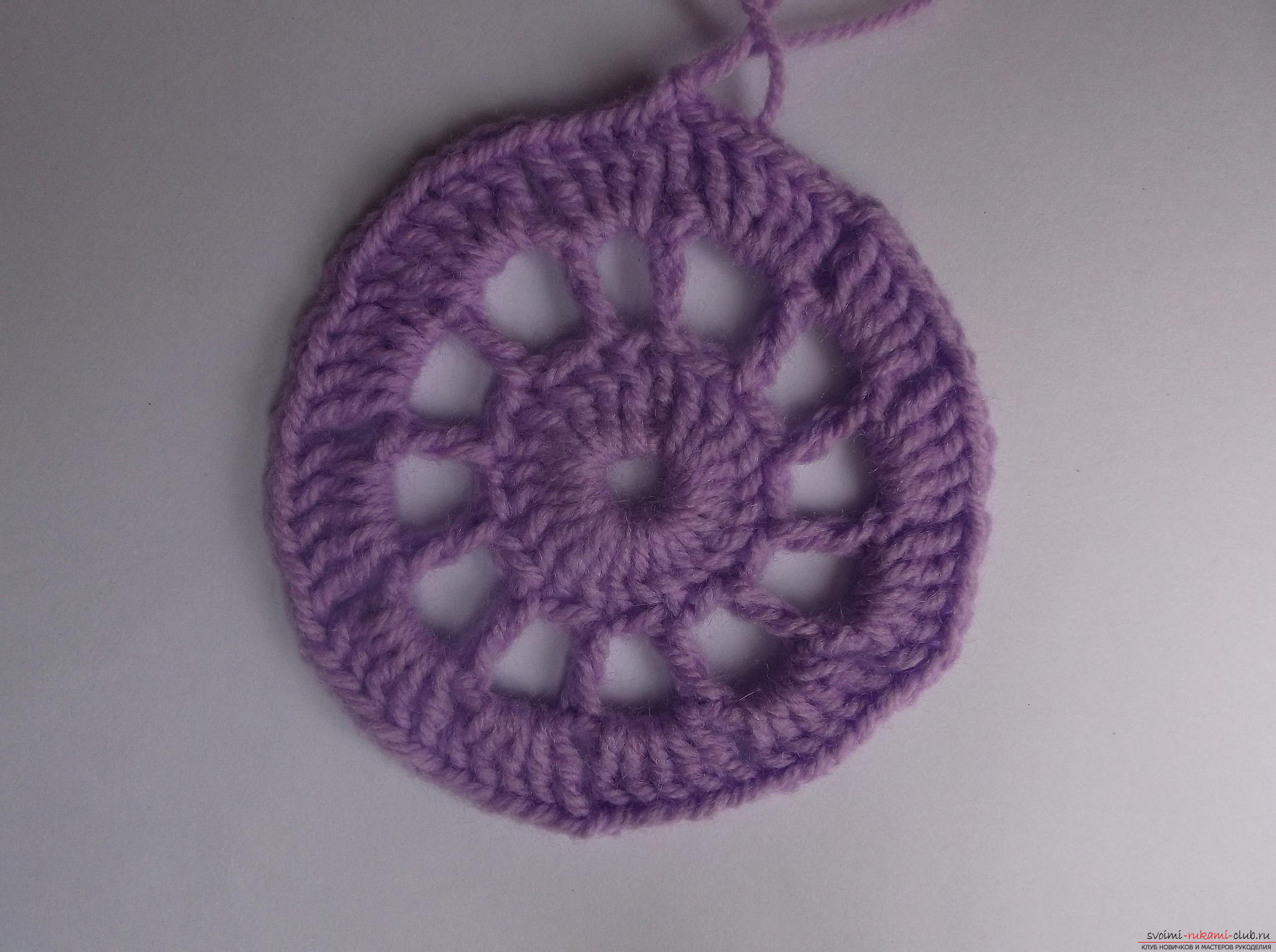 Photo at the lesson on knitting crocheted openwork small napkins. Picture №3