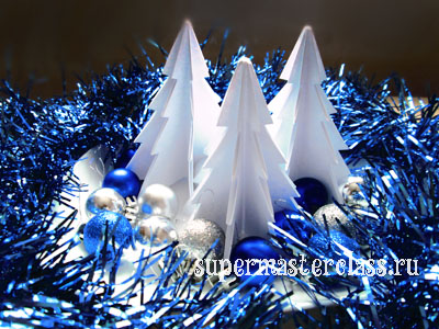 Christmas tree made of paper with their own hands