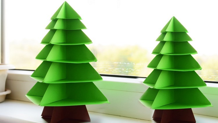 حرف الأطفال: شجرة خضراء مصنوعة من الورق المقوى أو الورق