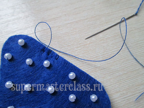 Sew the stitch seam