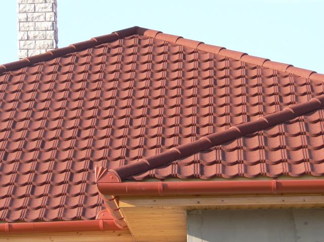 Since the 17th century, the roofs of English houses have been tiled.