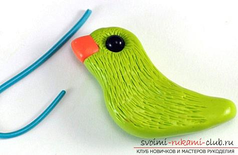 How to make a bird with your own hands from various plastic materials .. Photo №19