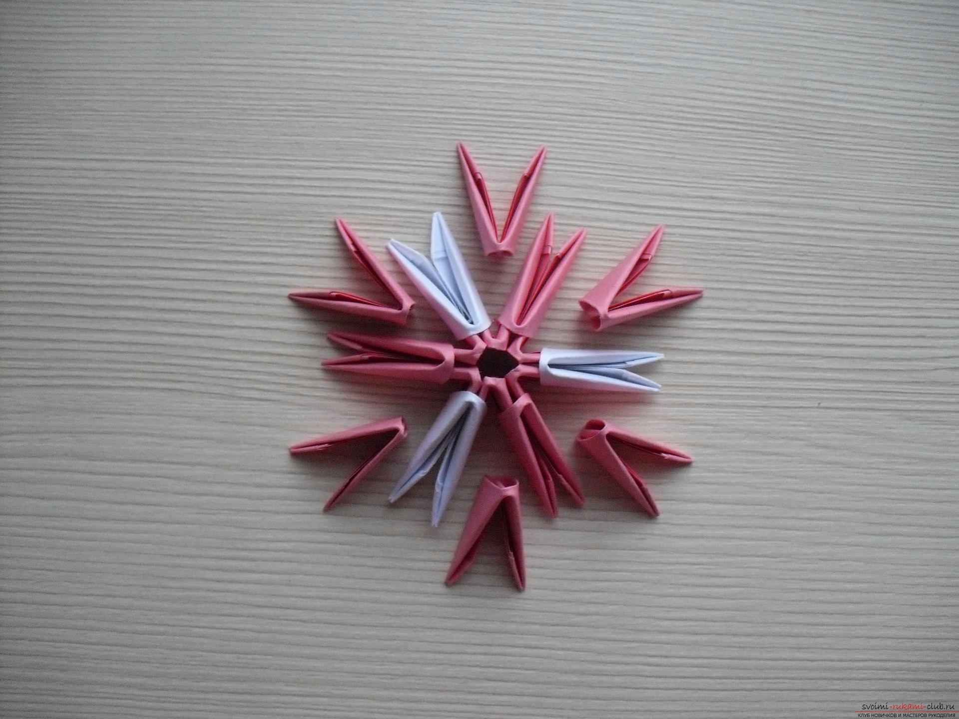 This master class will teach you how to make a modular origami - a fly agaric mushroom .. Photo # 4