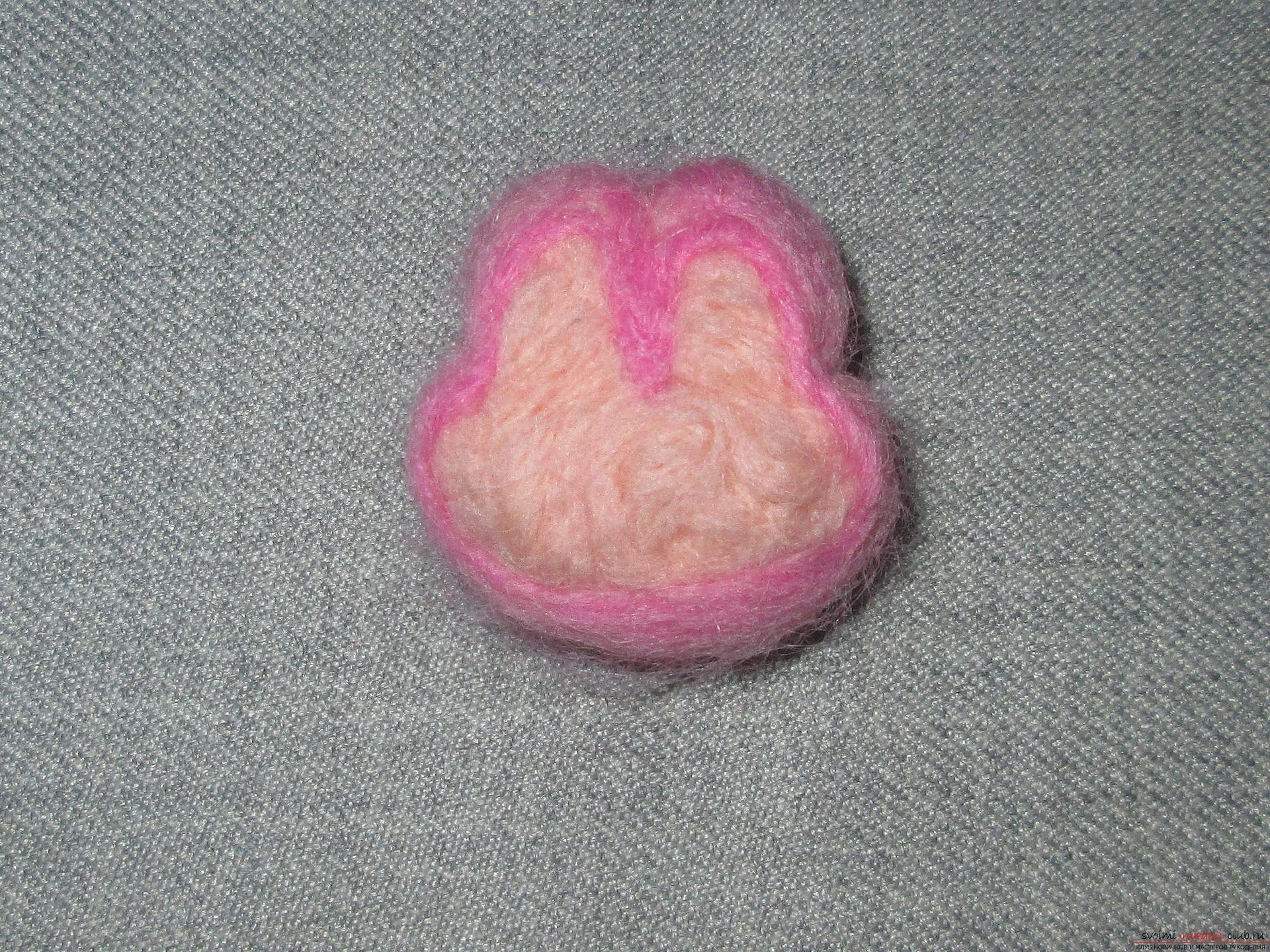 This master class felting out of wool will help make a toy monkey with your own hands. Photo №7